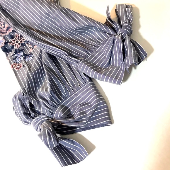 AMERICAN EAGLE Off Shoulders Striped Embroidered Floral Top Size Small - Picture 9 of 11